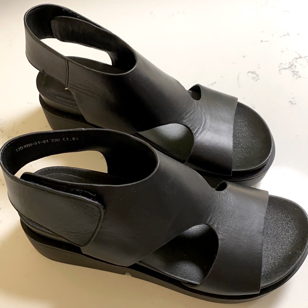 Last chance! Will donate 4/1 Vegan “Walkers” platform wedge sandal Sz 6